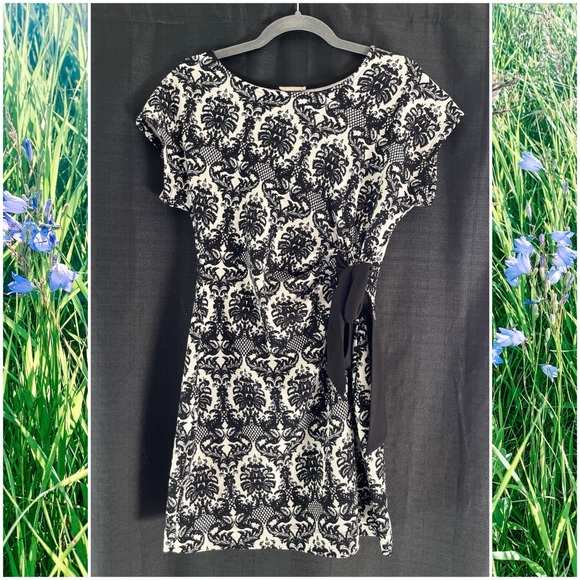 🌿LIME & CHILI Dress (S) - Picture 2 of 8